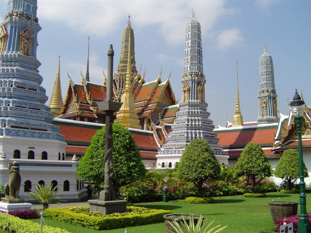 Hồ Chí Minh -> Khẩu Thomo