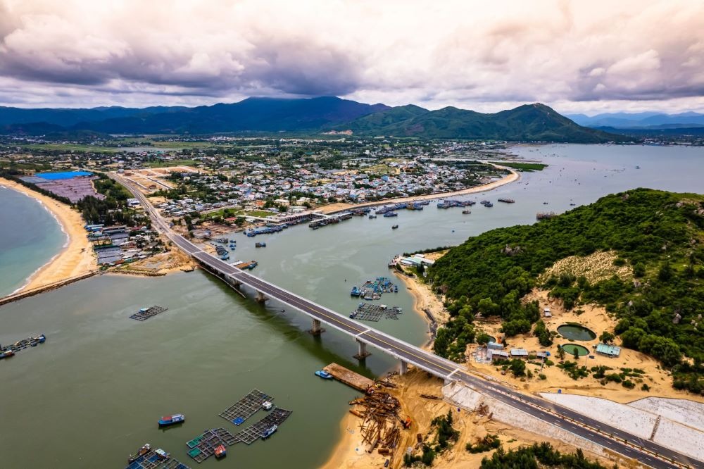 Hồ Chí Minh -> Phú Mỹ